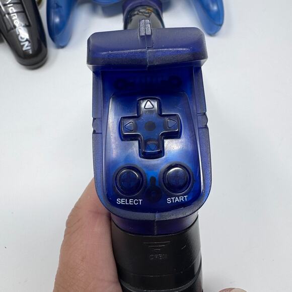 Lot of 4 Aftermarket Controllers PS2 GameCube LightGun Mad Catz Pelican Untested - Picture 9 of 16